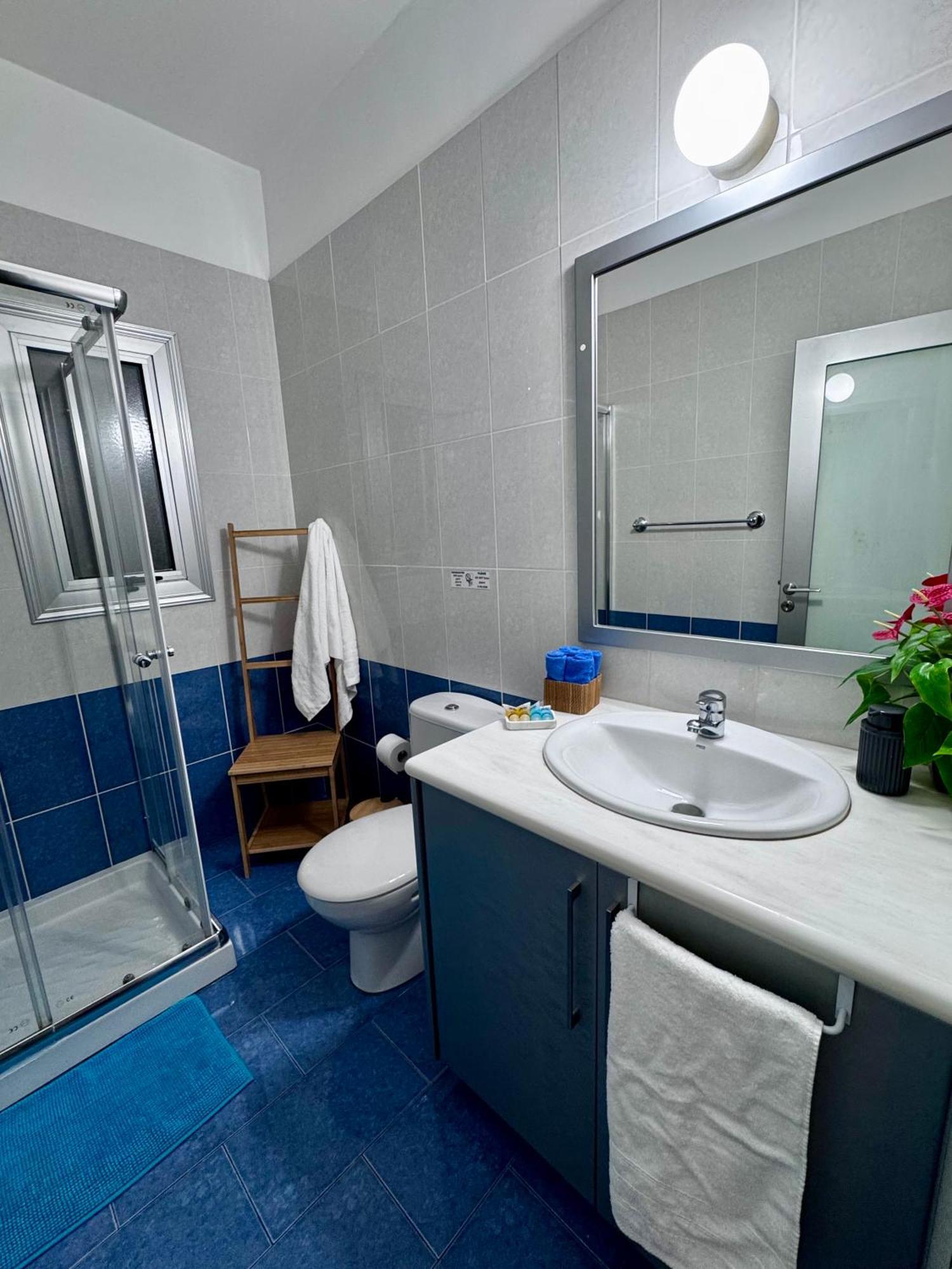 Lovely Studio Apartment In Pafos Buitenkant foto