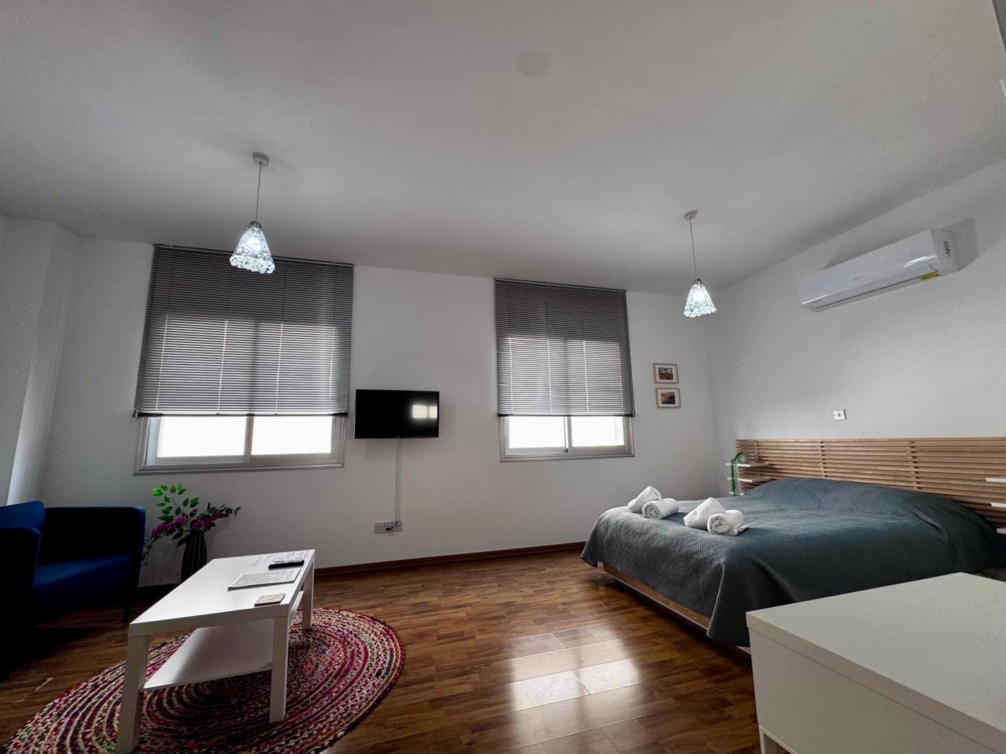 Lovely Studio Apartment In Pafos Buitenkant foto