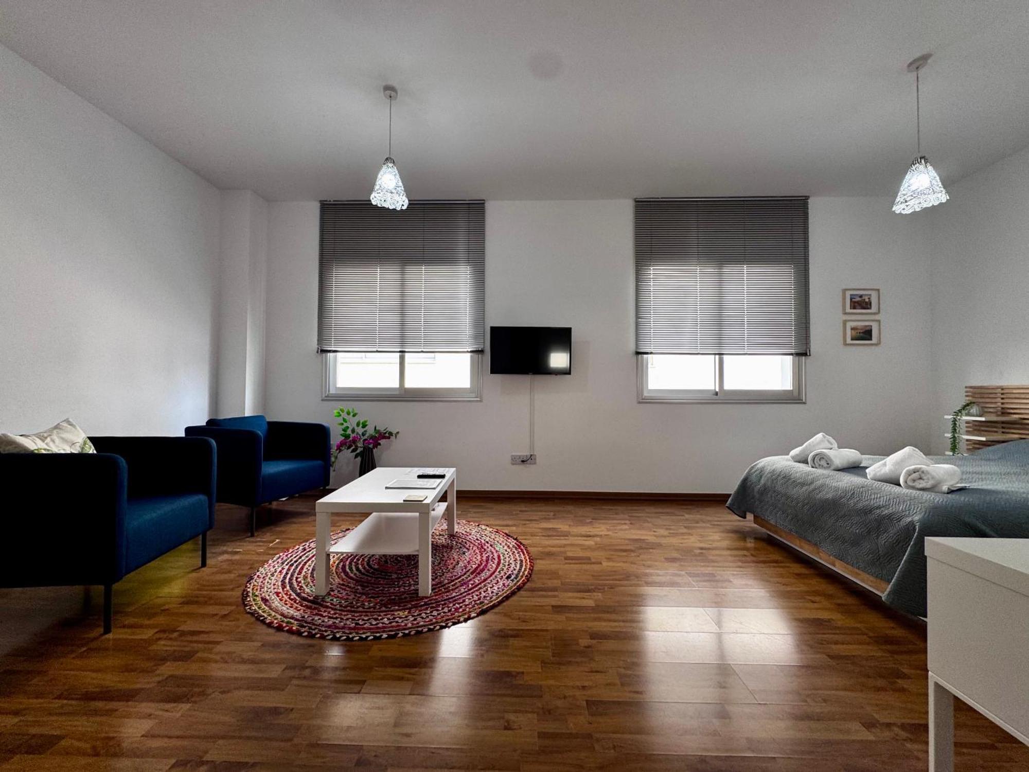 Lovely Studio Apartment In Pafos Buitenkant foto