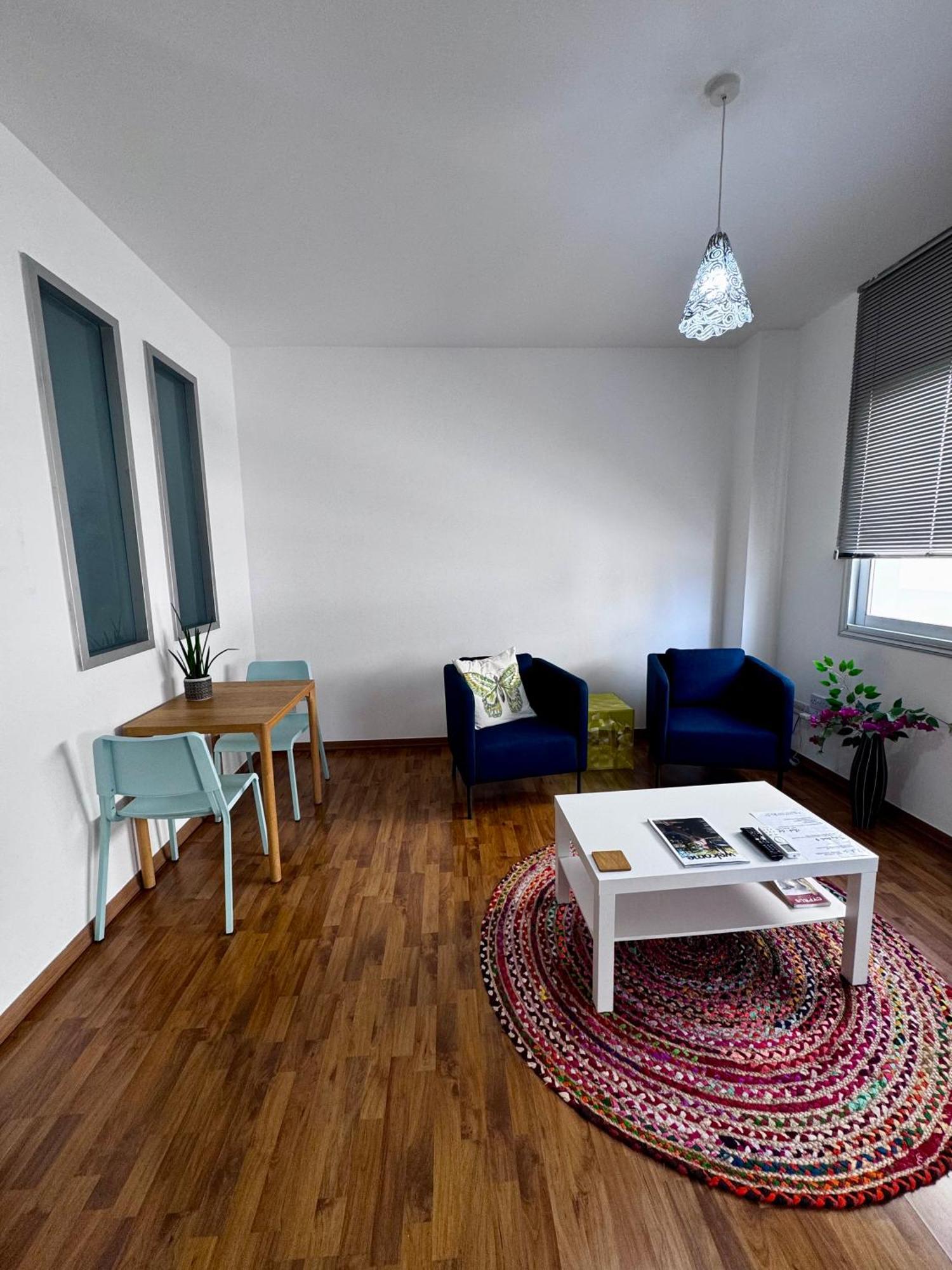 Lovely Studio Apartment In Pafos Buitenkant foto